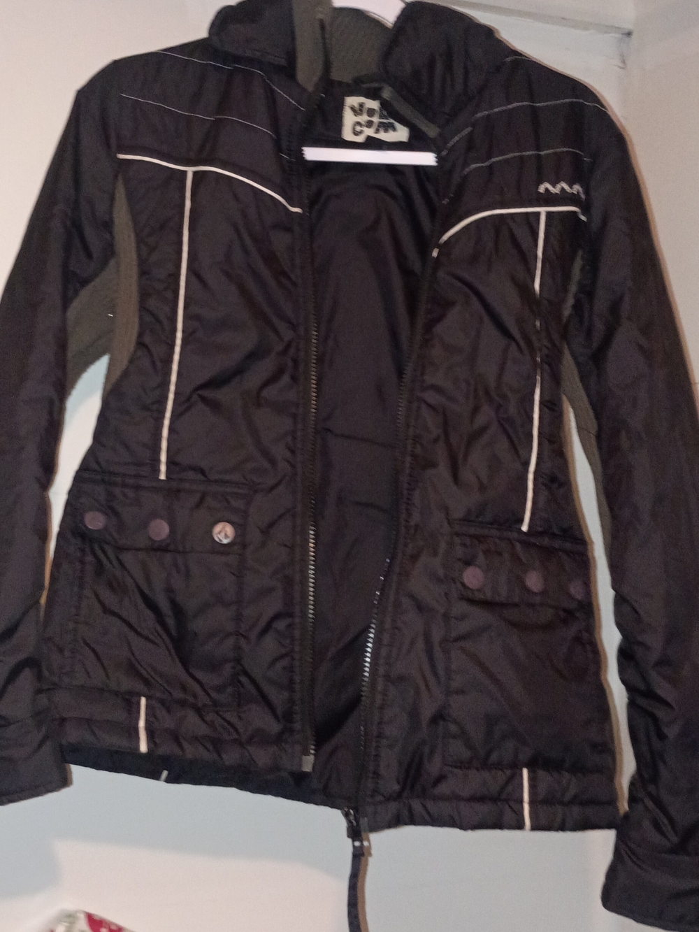 Volcom Black Ski Jacket with Cream Piping